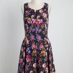 Yellow Star Terrace, France Dress in Navy Floral